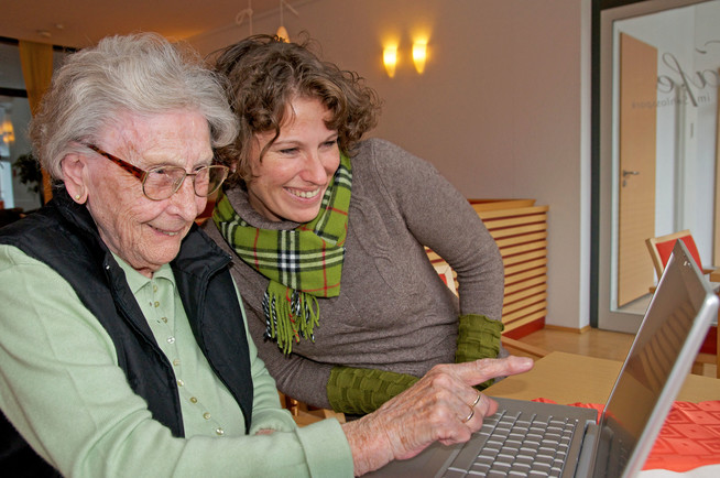 Verhinderungspflege: Senioren-Assistenten leisten professionelle Hilfe