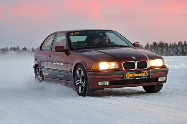 Vor dem Skiurlaub Winter-Check für die Reifen nicht vergessen