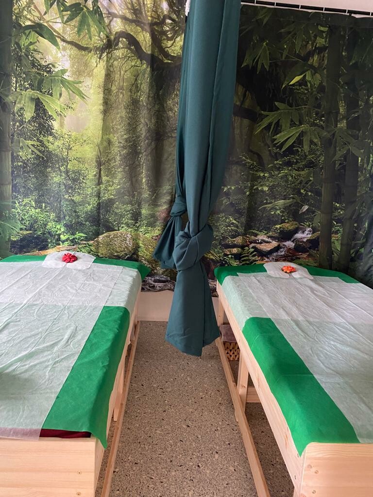 Somchai Traditionelle Thai-Massage für Frauen & Paare